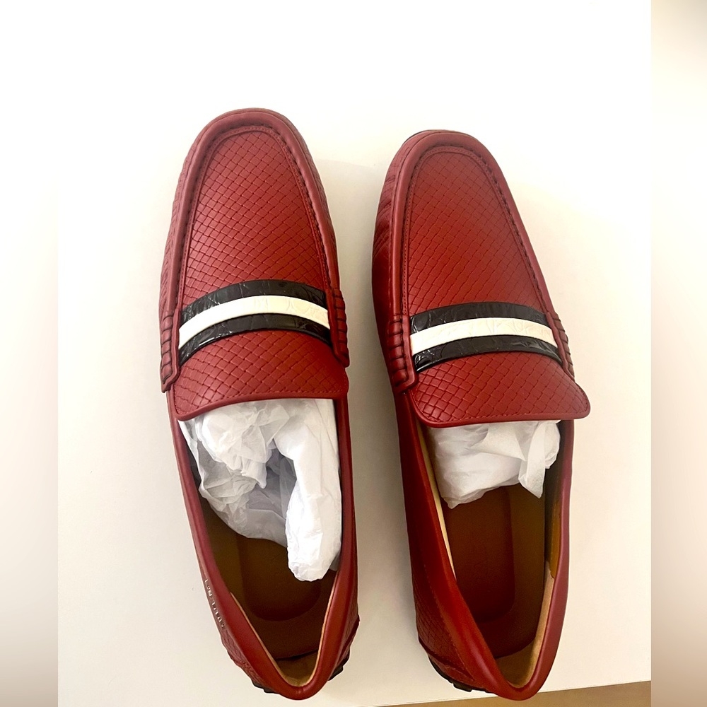 NEW BALLY MEN SHOWS RED AND BLACK COLOR